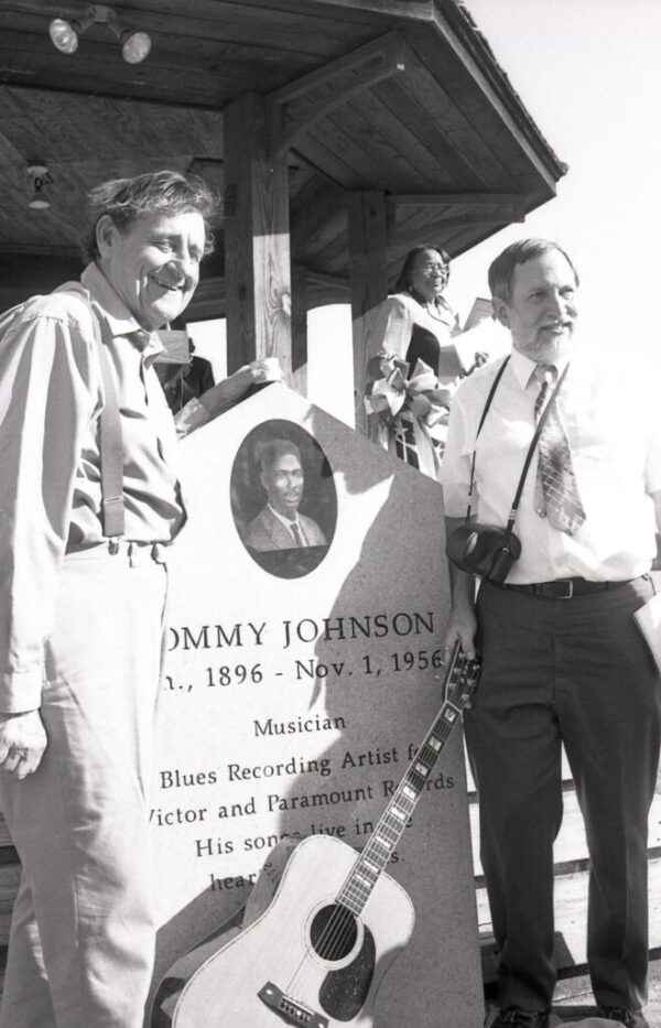 Gayle Dean Wardlow and Dr. David Evans at the dedication in 2001